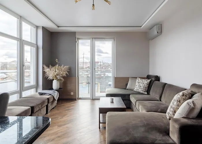 Inshiapartments On Hazova Str 6 리비프