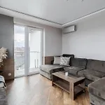 Apartment Inshiapartments On Hazova Str 6